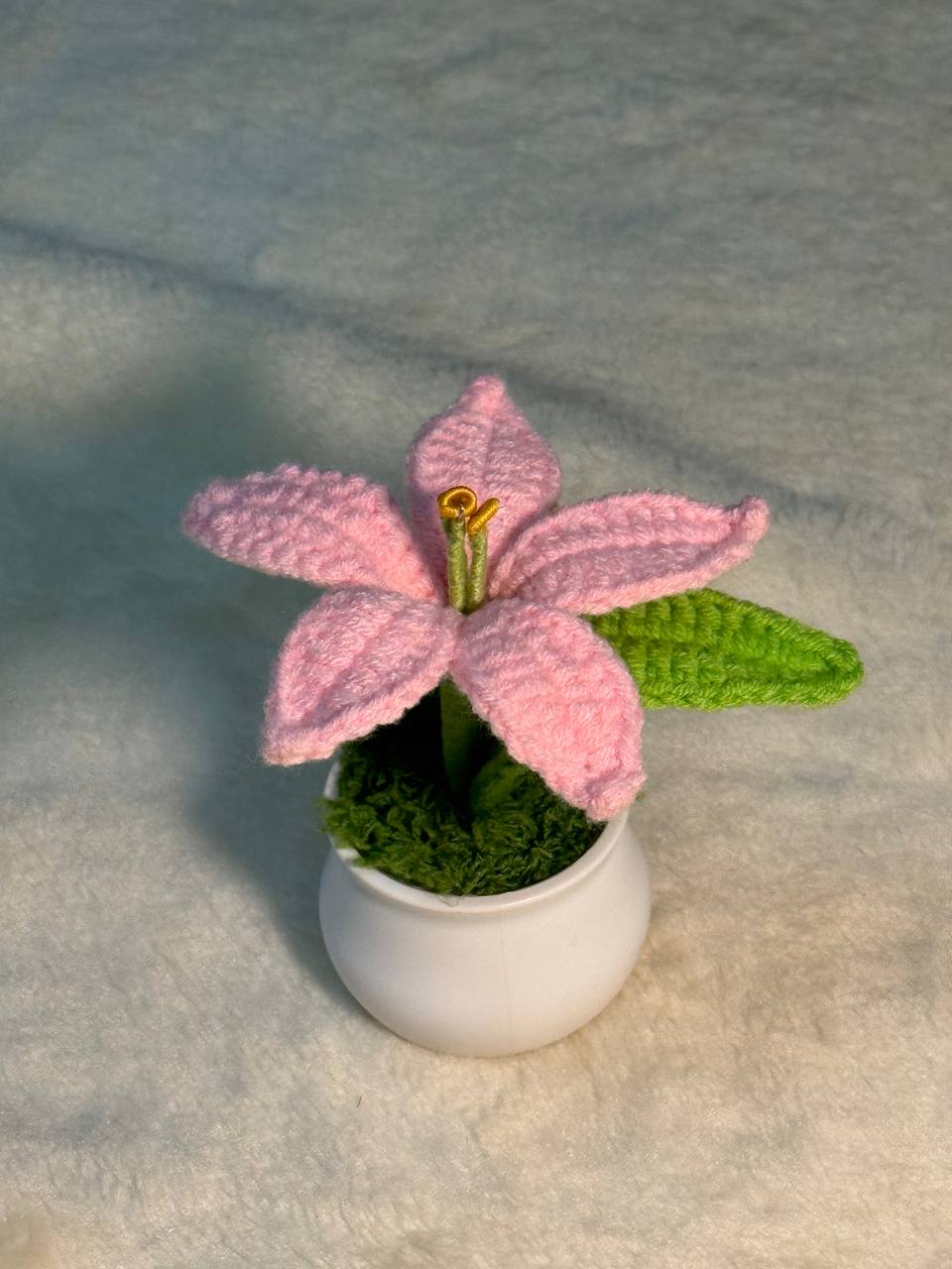 ورد صوف مطرز